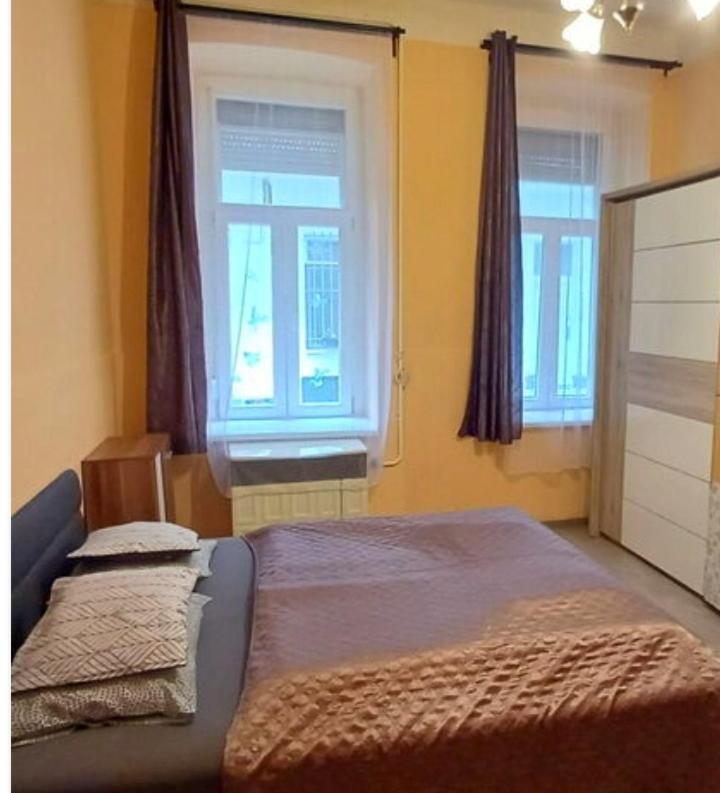 Happy Apartment